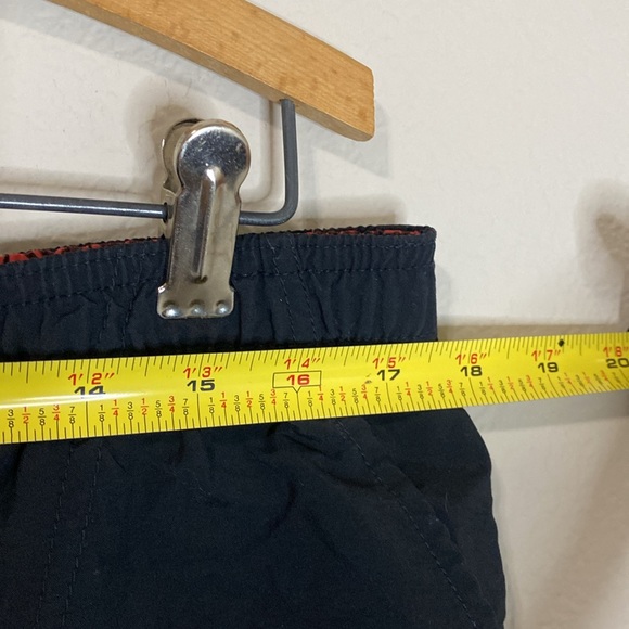 🎱Large Men’s 5.5” inseam Black Columbia swim shorts! - Picture 5 of 8